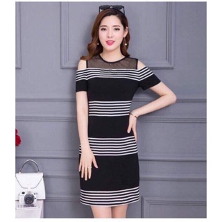 Đầm ôm đen phối sọc đô lưới