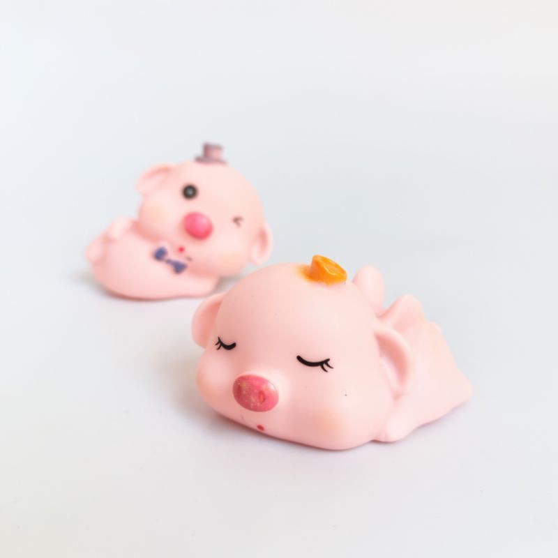 Đôi heo (lợn)  nằm đáng yêu trang trí tiểu cảnh,  chậu cây, làm đồ thủ công, trang trí bánh gato (gateau)