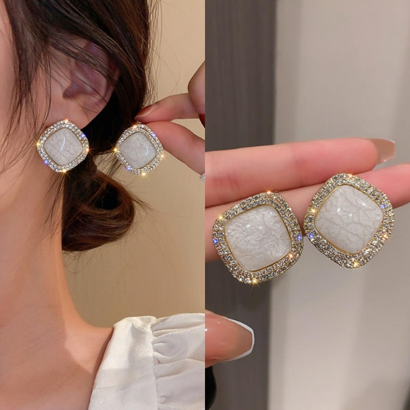 Khuyên Tai Đính Đá Cao Cấp Hình Vuông Sang Trọng Quý Phái