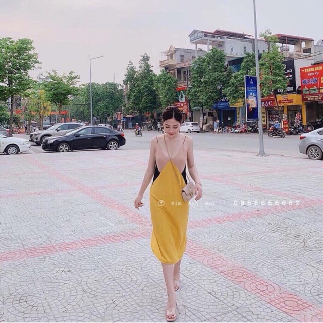 Váy dây xinh 180k