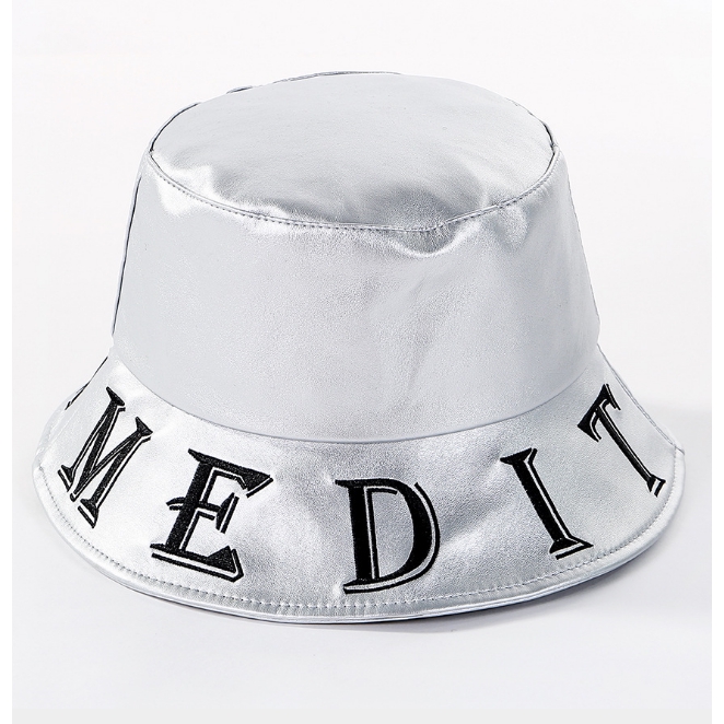 Korean-style small-brimmed hats
