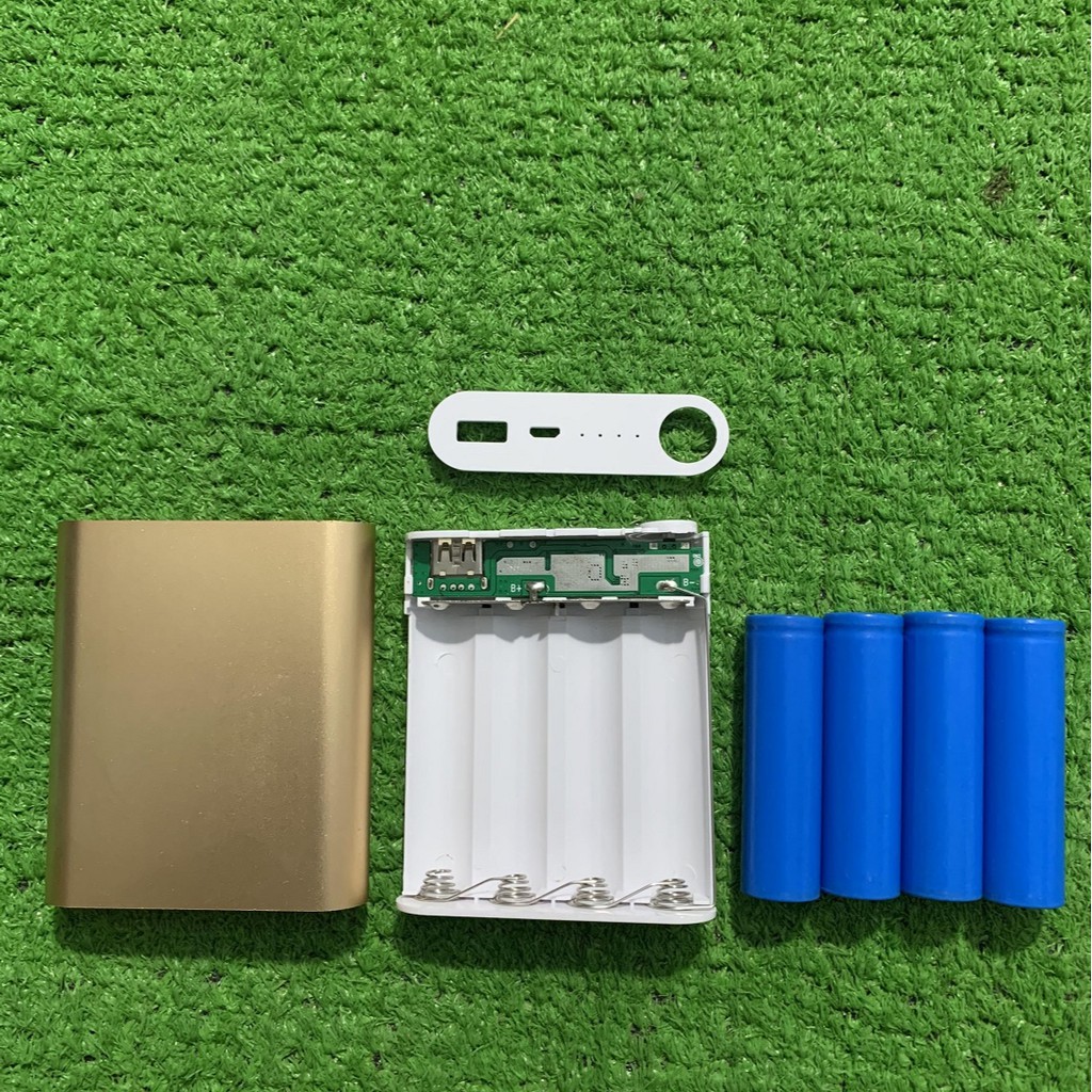 Box Sạc Dự Phòng 4 Cell 2A 18650 vỏ nhôm cao cấp+ 4 cell pin 18650 dung lượng 1500,2600 mAh mới 100% ( MÀU SẮC TỰ CHỌN)