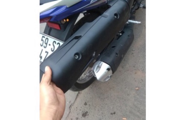 CHE PÔ EXCITER 150 màu đen, nhựa pp siêu bền đẹp