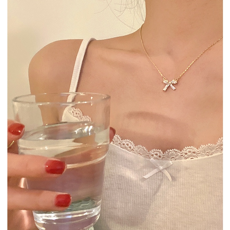 Vòng cổ mặt nơ đính pha lê phong cách Hàn Quốc sang trọng