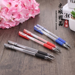 Bút bi mực nước các màu đỏ, đen