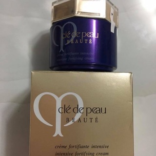 Bán hàng xách tay 50% giá thị trường Kem dưỡng da siêu phẩm của Nhật