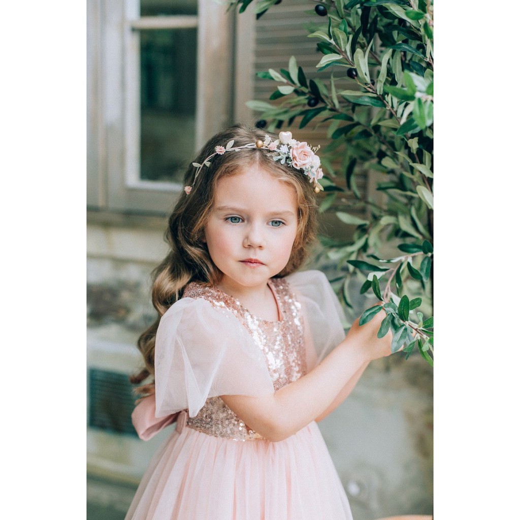 Váy công chúa đính cườm màu hồng ánh kim