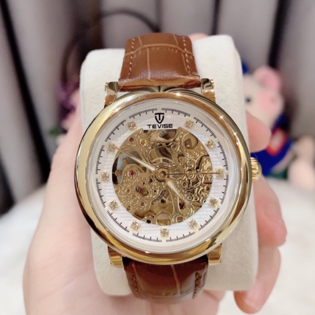 Đồng hồ nam TEVISE máy cơ số được thiết kế bằng những viên kim cương