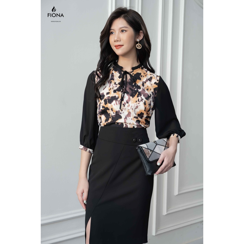 Áo sơ mi nữ công sở tay lỡ FIONA, họa tiết báo F550308