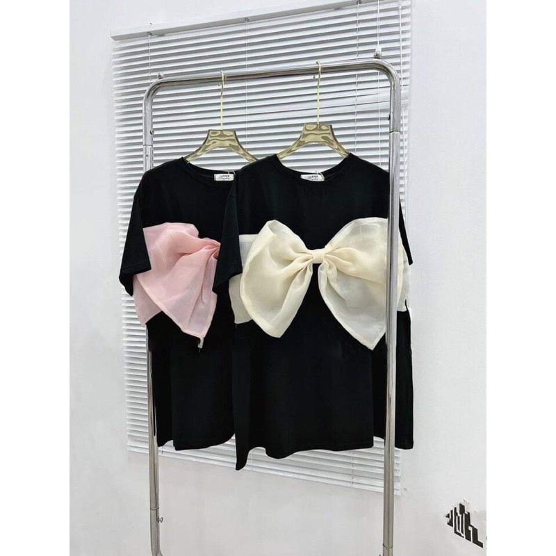 Áo phông QC nơ ngực bản to điệu đà ♥️ Freesize ( chọn màu ib hoặc ghi chú )h