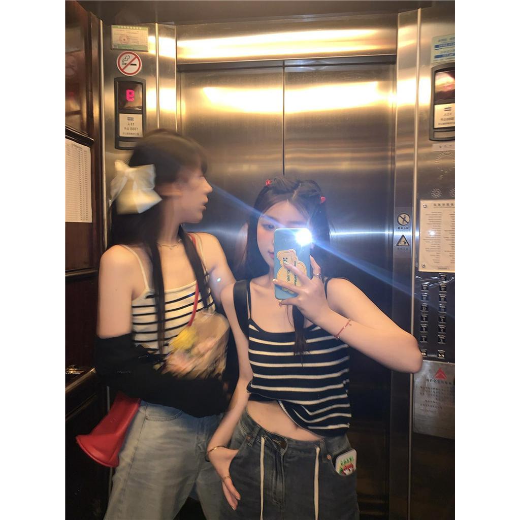 Áo Hai Dây Dáng Rộng Họa Tiết Kẻ Sọc Đơn Giản 60706