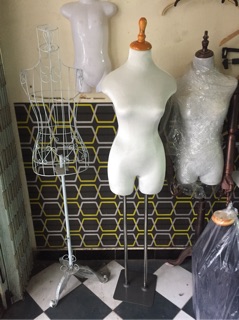 manocanh nhung nữ chân sắt