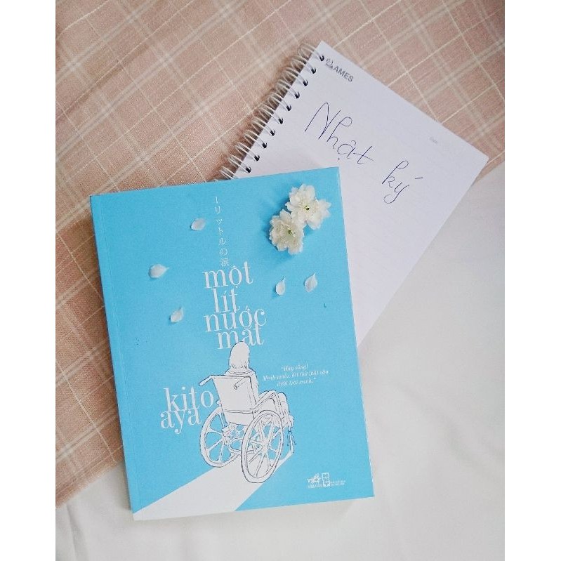 Sách - Một Lít Nước Mắt