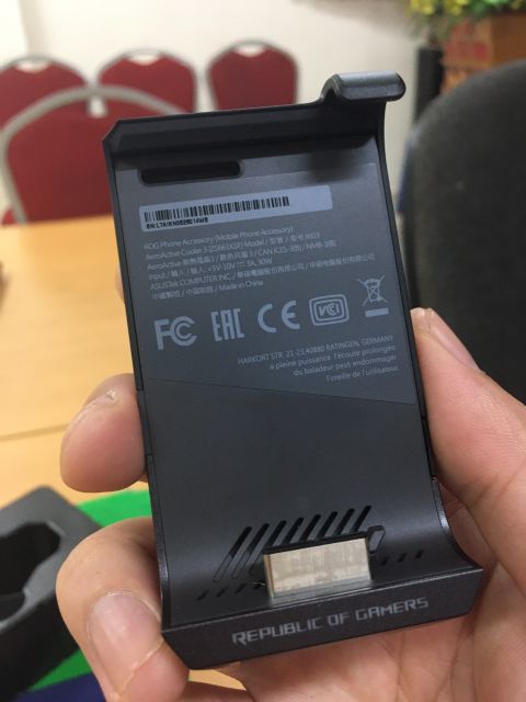 Quạt Tản Nhiệt Aero Active Cooler 3 Asus Rog Phone 3 (Chính Hãng)