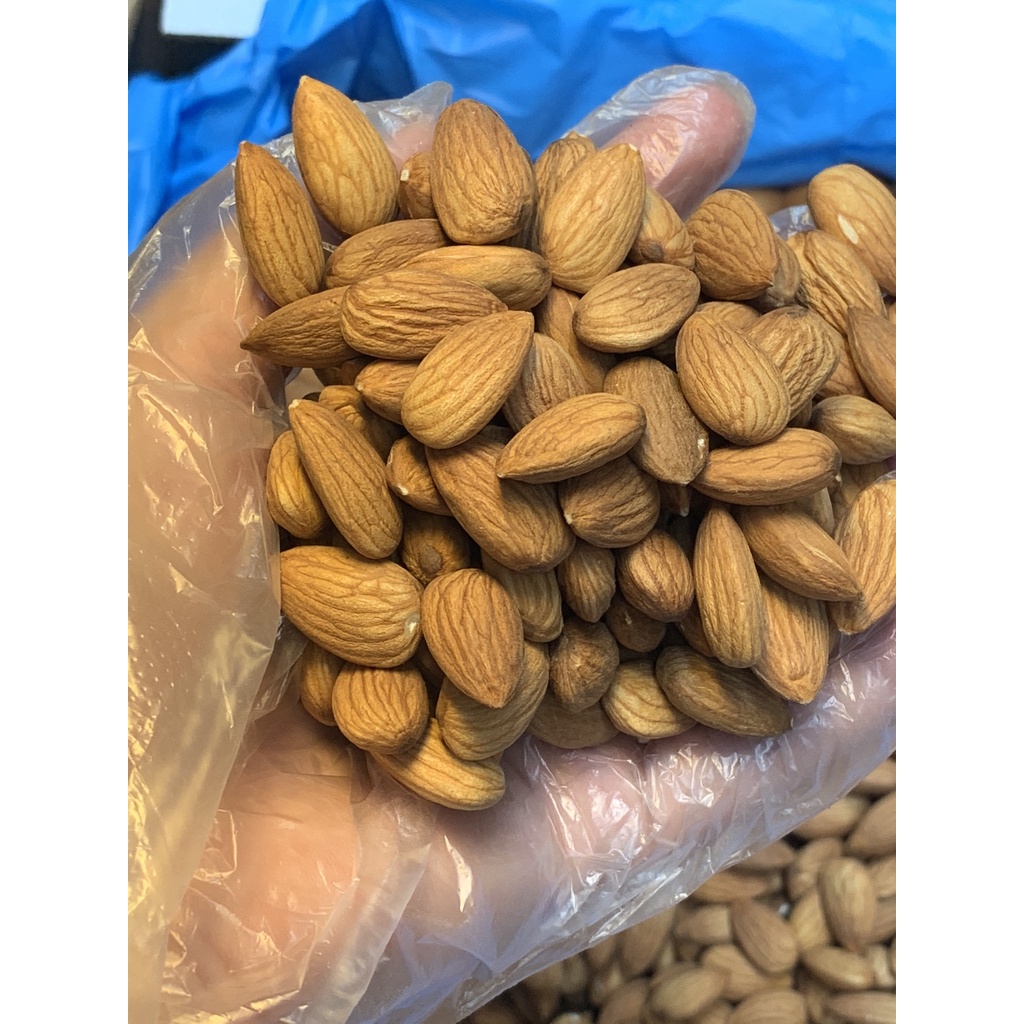 Hạt hạnh nhân sấy chín nguyên vị Queen Nuts