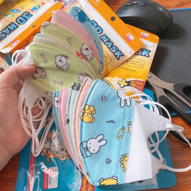 Khẩu trang cho bé có size S M