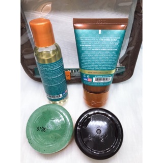 Set dưỡng da Tree Hut 4 món kèm túi