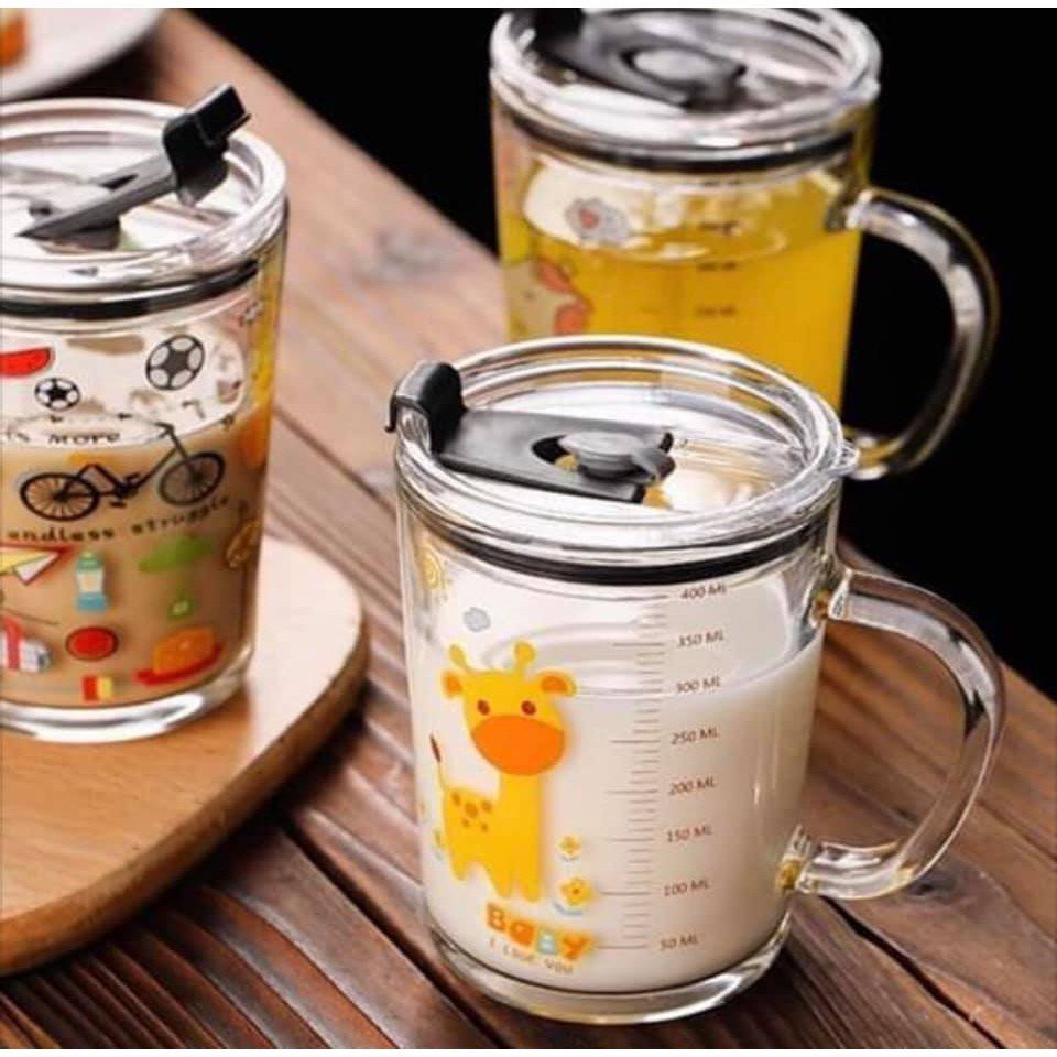 Ly cốc có nắp chịu nhiệt thủy tinh có chia vạch