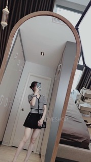 Áo kẻ ngang cổ tim dành cho nữ