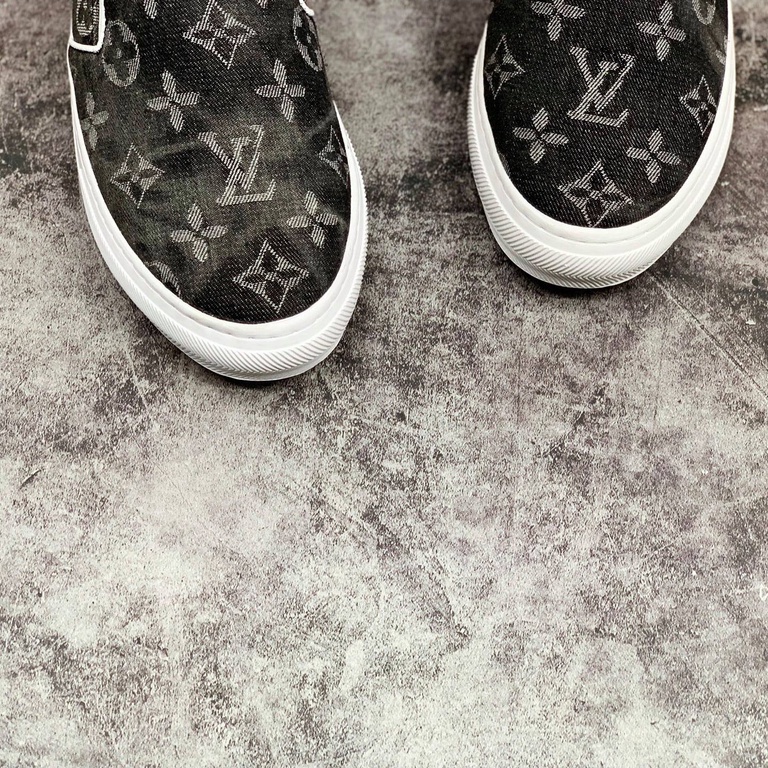 Giày Slipon Louis Vuitton vân hoa fullbox