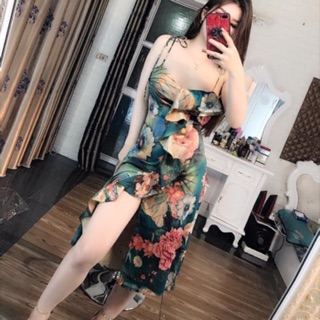 Váy lụa xẻ tà