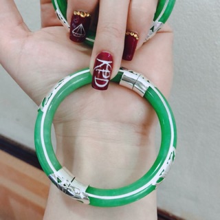 Vòng ngọc bọc bạc