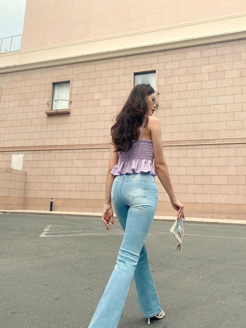 Quần jeans ống loe form dài (Nhạt) MIEU - GD25