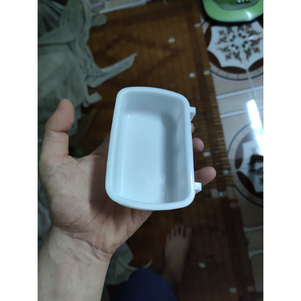 Khay đựng thức ăn cho hamster