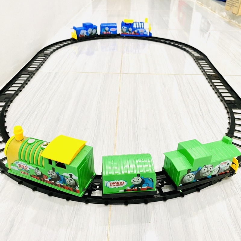 [SIZE LỚN-ĐÈN NHẠC KHI CHẠY] Đồ chơi tàu lửa Thomas chạy trên đường ray phát nhạc có đèn khi chạy .