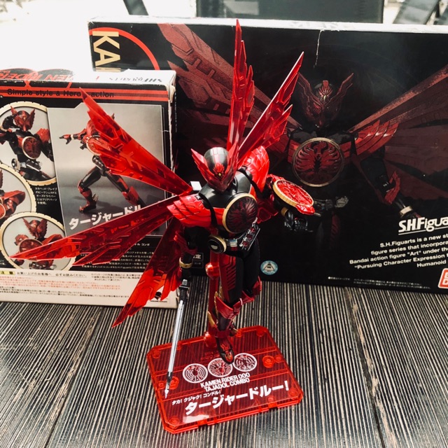 SHF Kamen Rider OOO Tajador + Effect