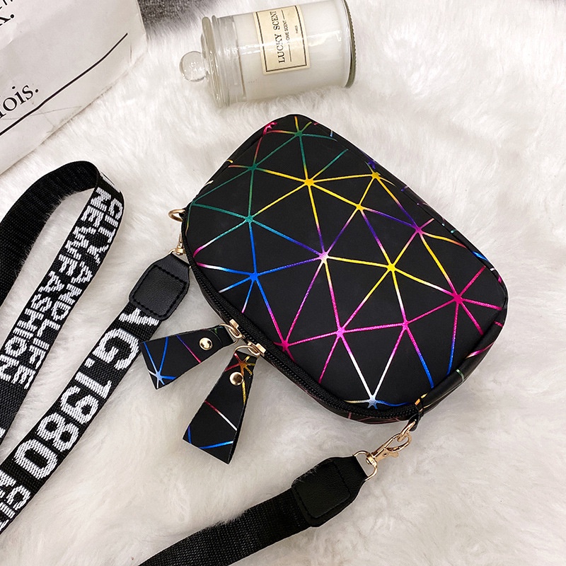 Túi Xách Đeo Vai Kiểu Vuông Nhỏ Màu Laser Thời Trang Nữ Sành Điệu