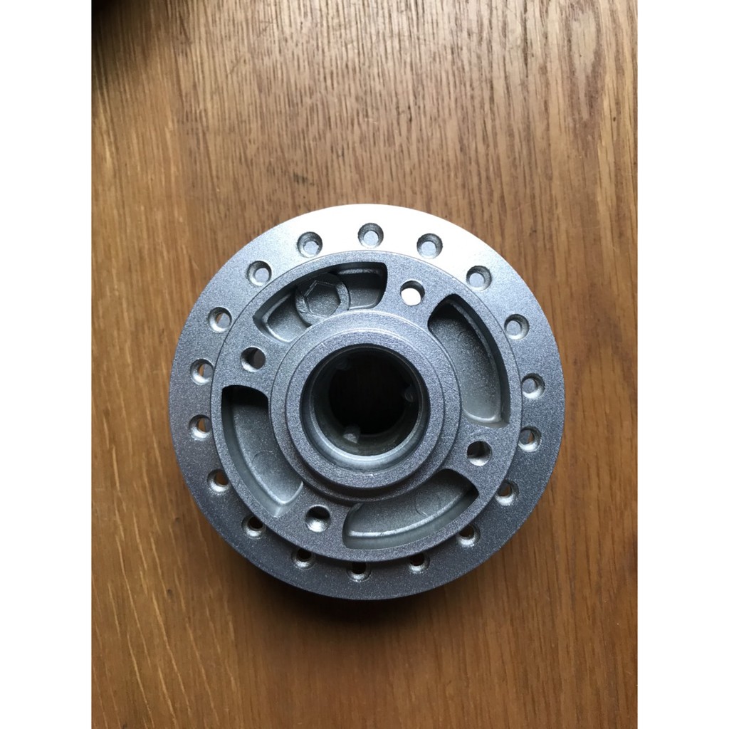 ĐÙM-MOAY Ơ 1 ĐĨA 4 LỖ LÕM  DÙNG CHO XE HONDA 100 NHƯ RS, FUTURE NEO, WAVE S...
