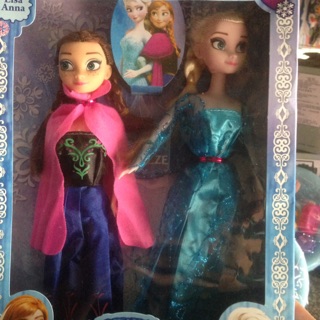 Bộ đôi búp bê elsa