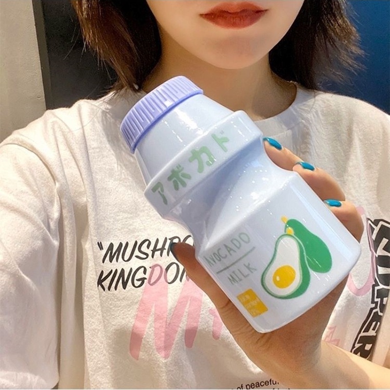 Bình Nước Nhựa 480ml In Họa Tiết Sữa Chua Dễ Thương Chống Rơi Cho Bé Gái