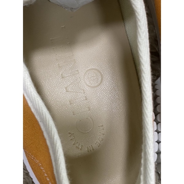 Giày thể thao size 39-40 mỏng