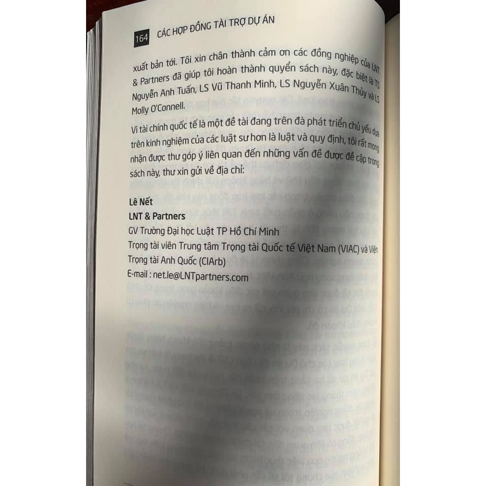 Sách - Các hợp đồng tài trợ dự án | BigBuy360 - bigbuy360.vn