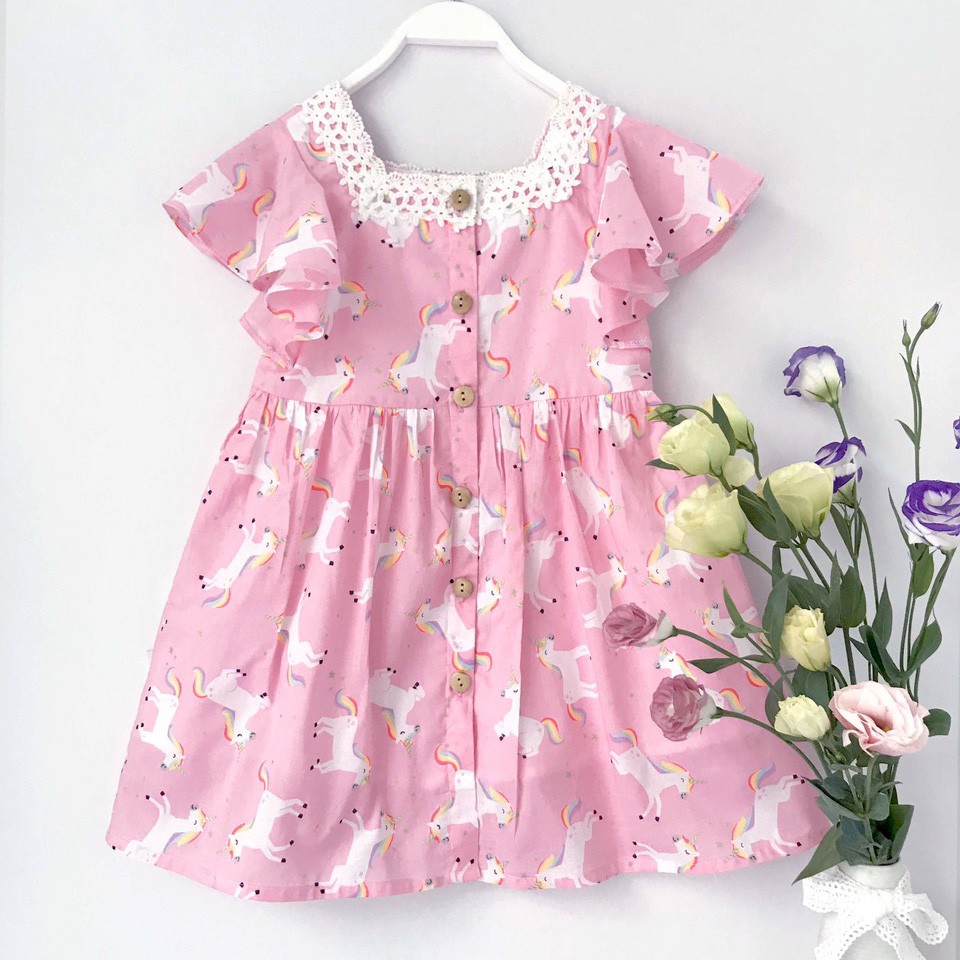 Đầm kate hàn quốc cổ ren họa tiết chú ngựa kỳ lân
