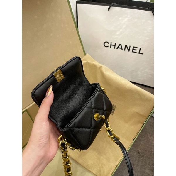 túi mini viền xích to đeo chéo 2 size xinh lắm ạ