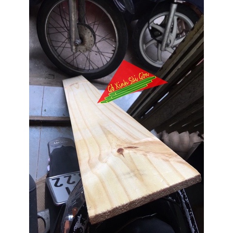 Thanh gỗ thông đẹp dài 1m, rộng 14cm, dày 1.3cm bào láng 4 mặt dùng đóng kệ sách, tủ, kệ tường