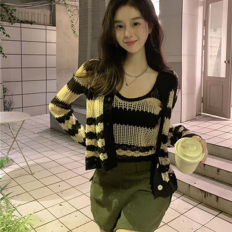 Set Áo Hai Dây Dệt Kim Màu Trơn Và Áo Khoác Cardigan Họa Tiết Kẻ Sọc Thời Trang Cho Nữ