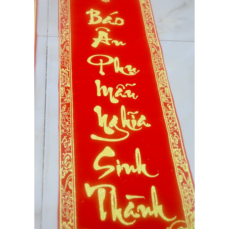 Cặp liễn nhung câu đối đỏ trang trí-Thành kính Tổ Tiên ơn gia độ-Báo ân Phụ Mẫu nghĩa sanh thành