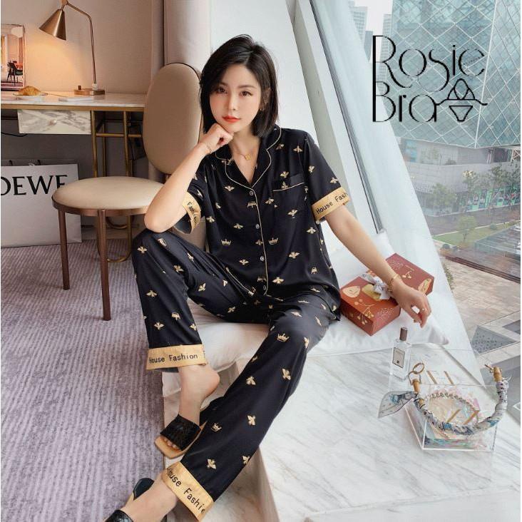 Bộ Mặc Nhà Pijama Lụa Ngắn Tay Họa Tiết Con Ong và Vương Miện CT303