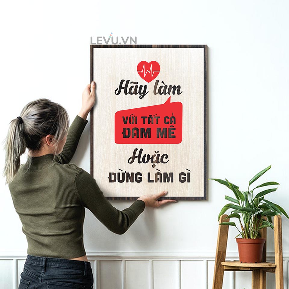 Tranh slogan gỗ treo tường tạo động lực khắc laser khẩu hiệu công ty doanh nghiệp 40x55cm