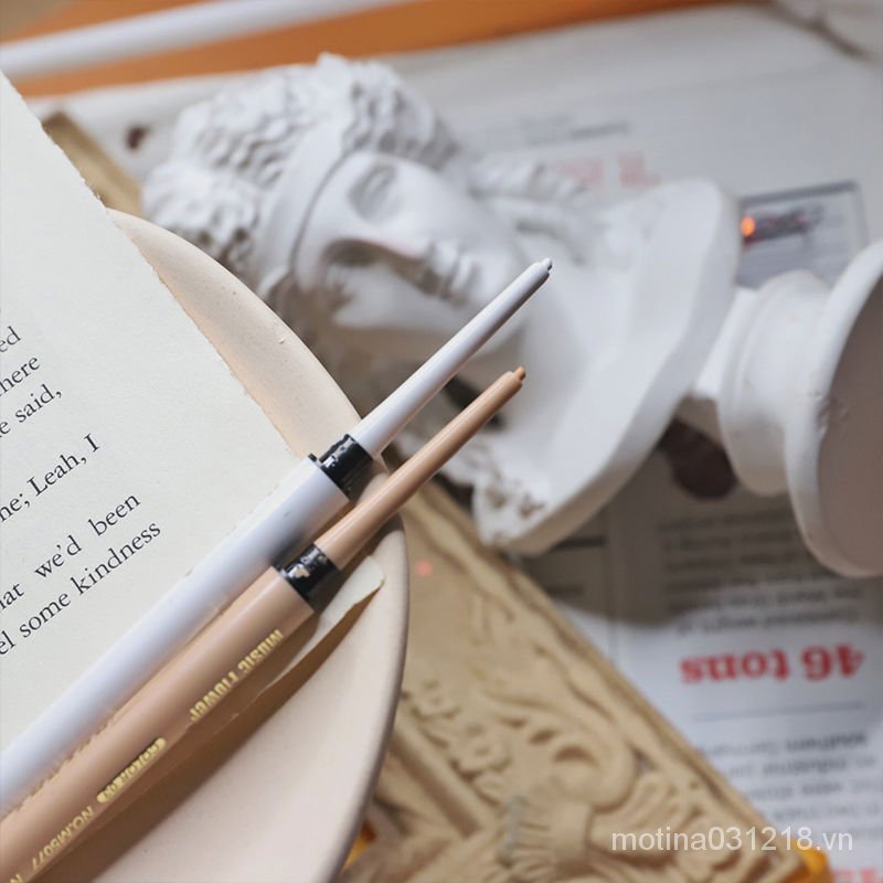 (Hàng Mới Về) Bút Kẻ Mắt Dạng Lỏng Màu Nude Tiện Dụng | BigBuy360 - bigbuy360.vn