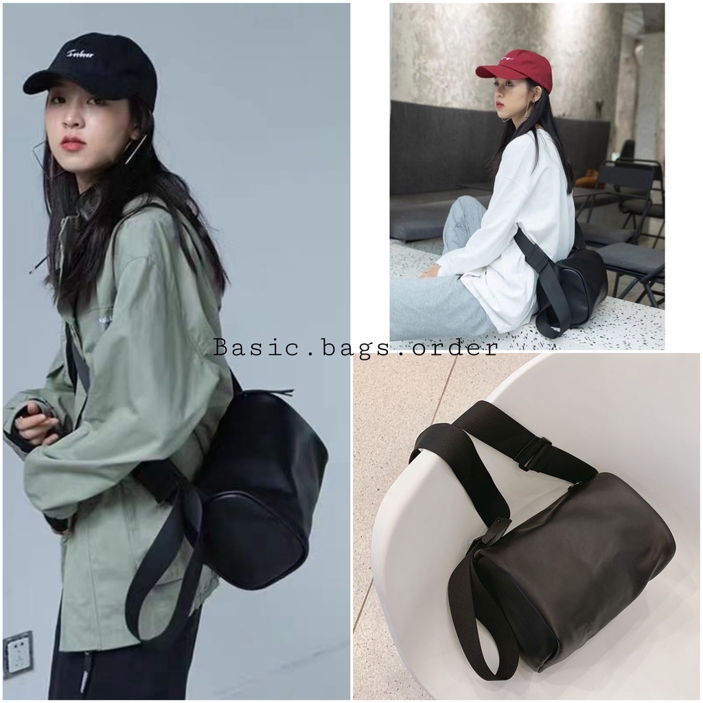 Túi trống đeo chéo đeo vai trơn màu đen dáng cơ bản unisex dành cho nam và nữ