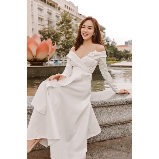 ĐẦM XOÈ TRỄ VAI TAY DÀI