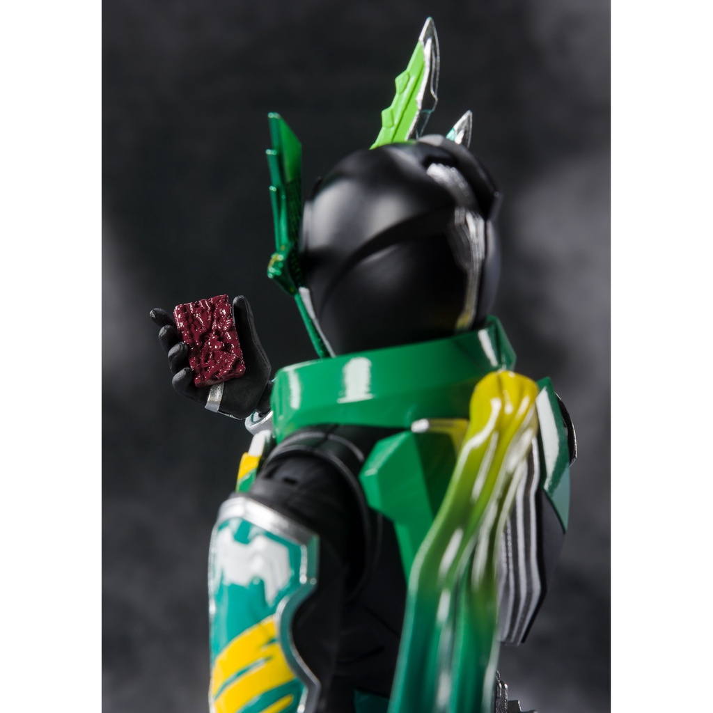MÔ HÌNH NHÂN VẬT SHF KAMEN RIDER KENZAN 2ND