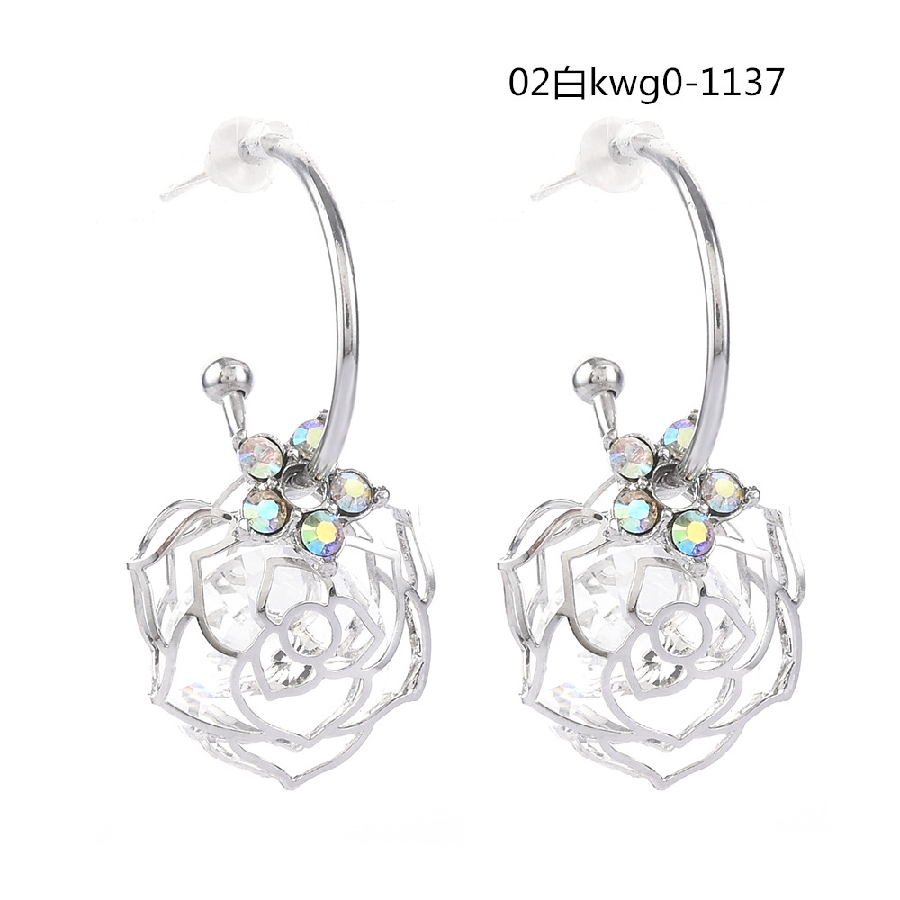 Hoa Tai Hình Hoa Hồng Đính Đá Zircon Sang Trọng