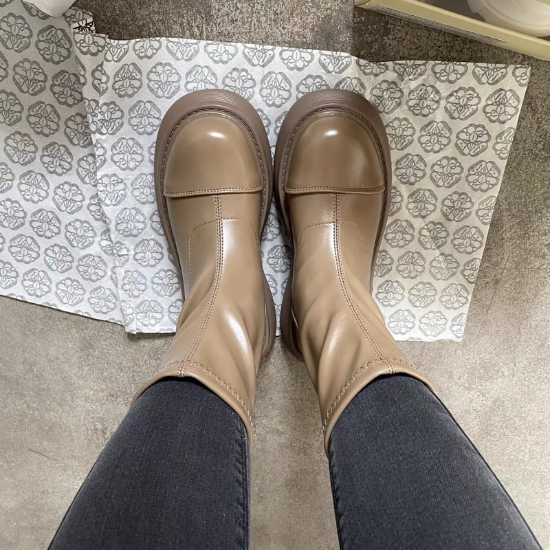 N64  Boots thấp| ngắn cổ mũi tròn da bóng nhẹ da Pu độn đế bằng 4p siu xinh hot 2022 COÁ ẢNH THẬT