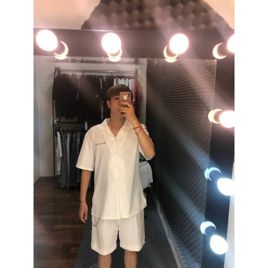 Áo sơ mi nam trơn chữ thêu vải Lụa thoáng mát, thấm hút, không nhăn form rộng unesex nhà MALTRIK hottrend 2022 | BigBuy360 - bigbuy360.vn